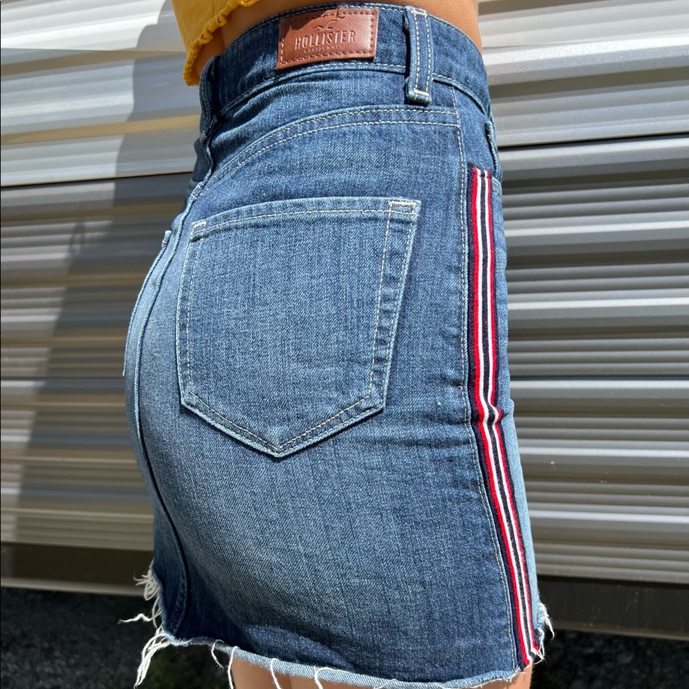 Hollister high rise skirt size 0- W24